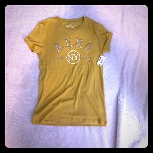 Yellow Aeropostale’s shirt, Crew neck